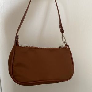 Brown minimalist baguette bag